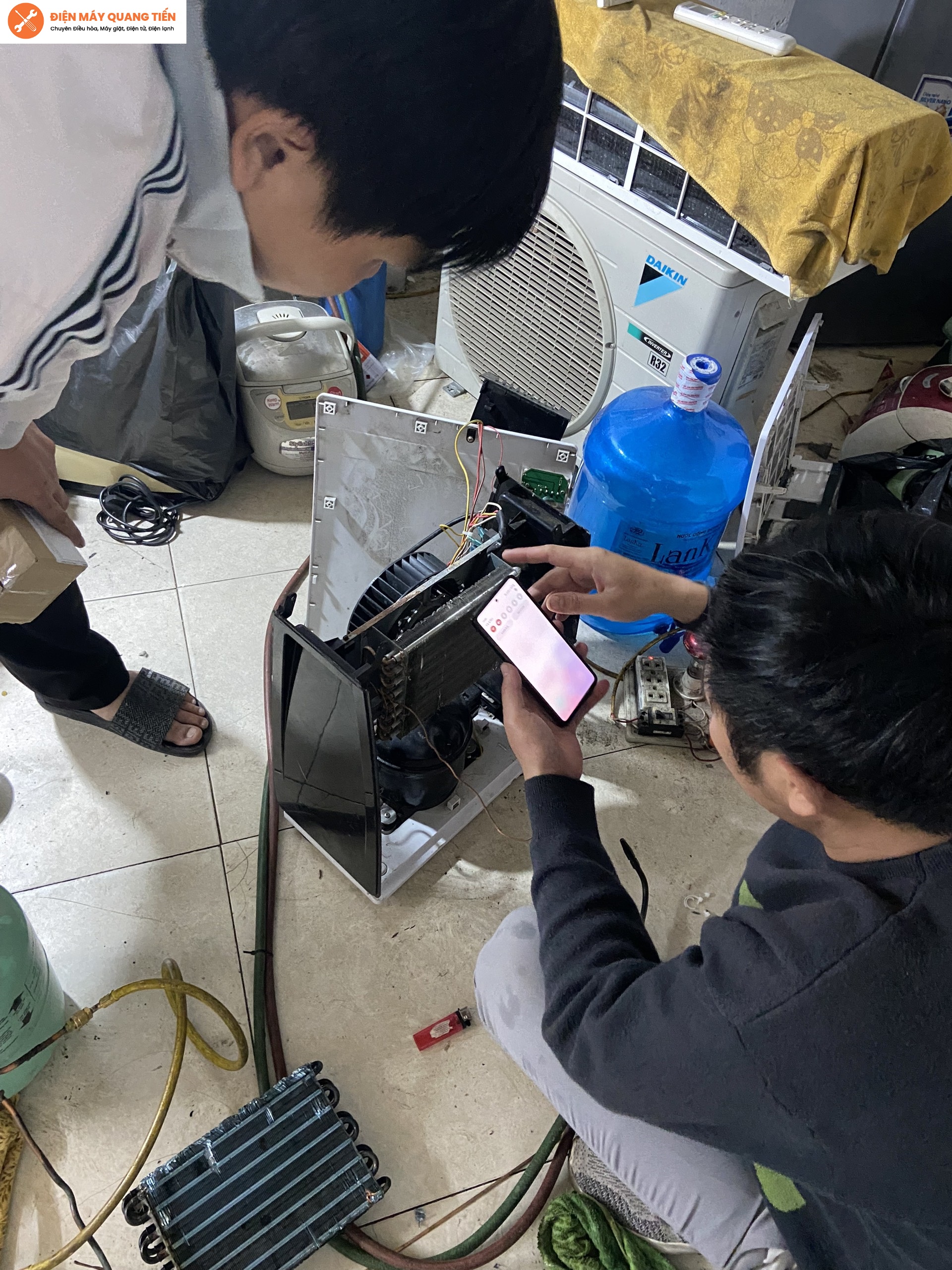 sửa máy hút ẩmm