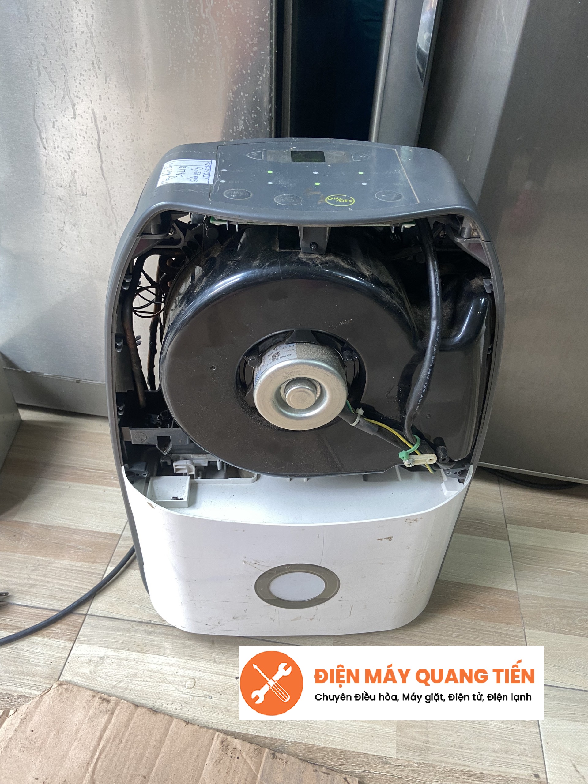Sửa máy hút ẩm tại nhà